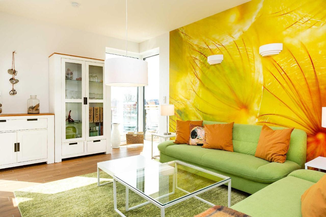 Traumfaengerloge -Hafenresidenz Appartement Waren  Buitenkant foto