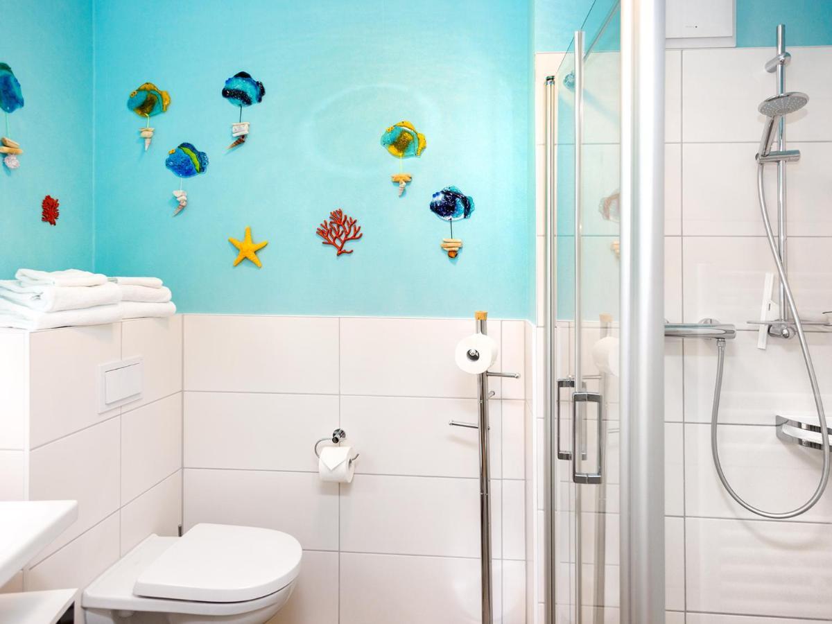 Traumfaengerloge -Hafenresidenz Appartement Waren  Buitenkant foto